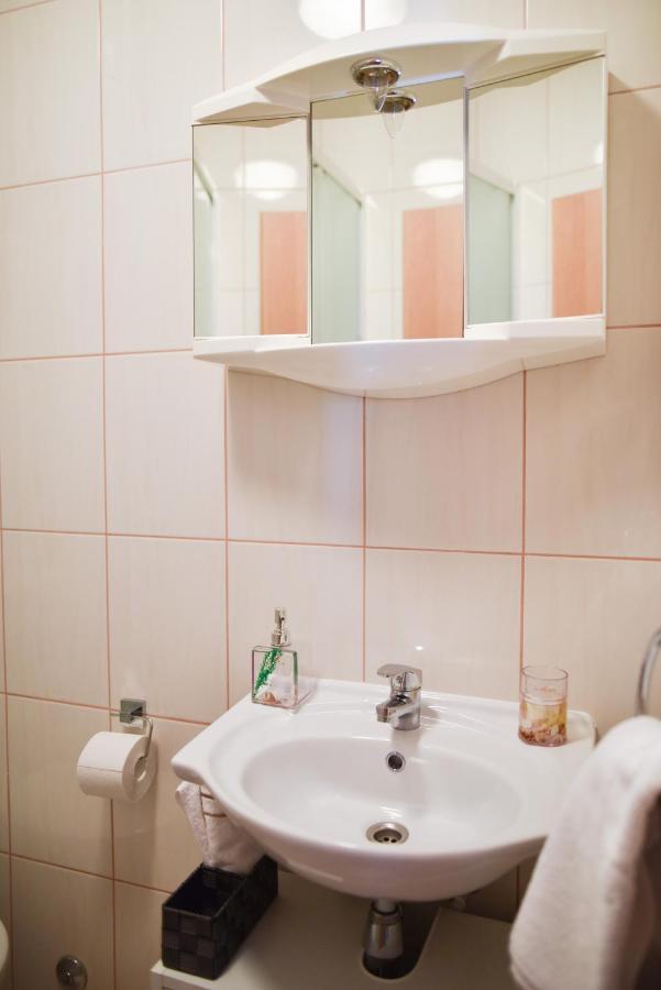 Luka'S Amber Rooms In The Center Of Trogir Ngoại thất bức ảnh